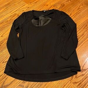 IMNYC Issac Mizrahi Woman’s Black Long Top Size M